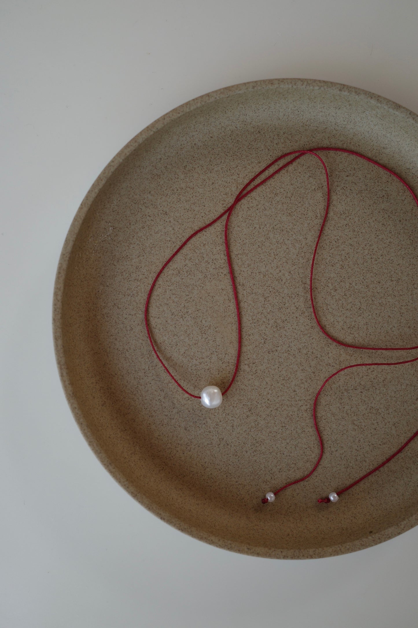 Cord Pearl Necklace (Bordeaux)