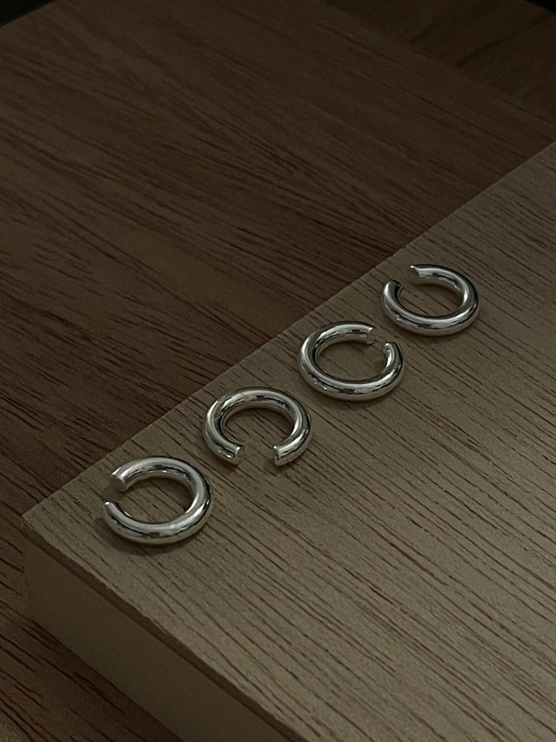 tres Mini Simple Earcuff (Silver) 5