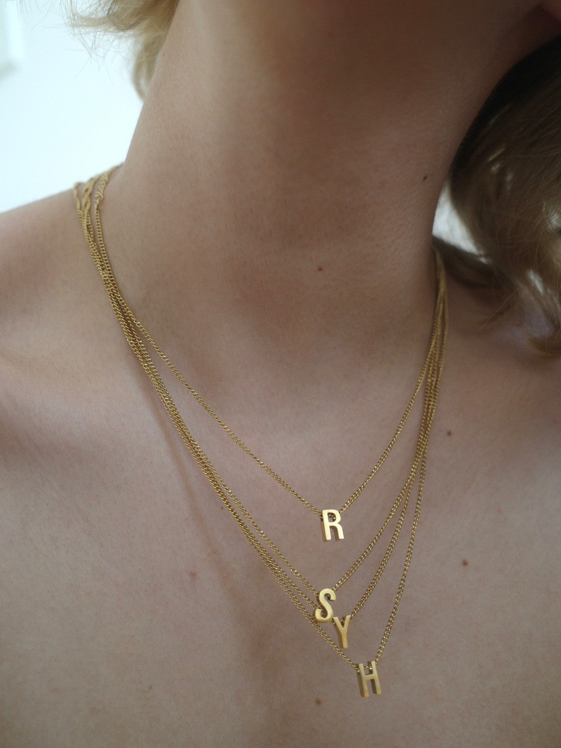 ［サージカルステンレス］Initial Necklace (Gold)