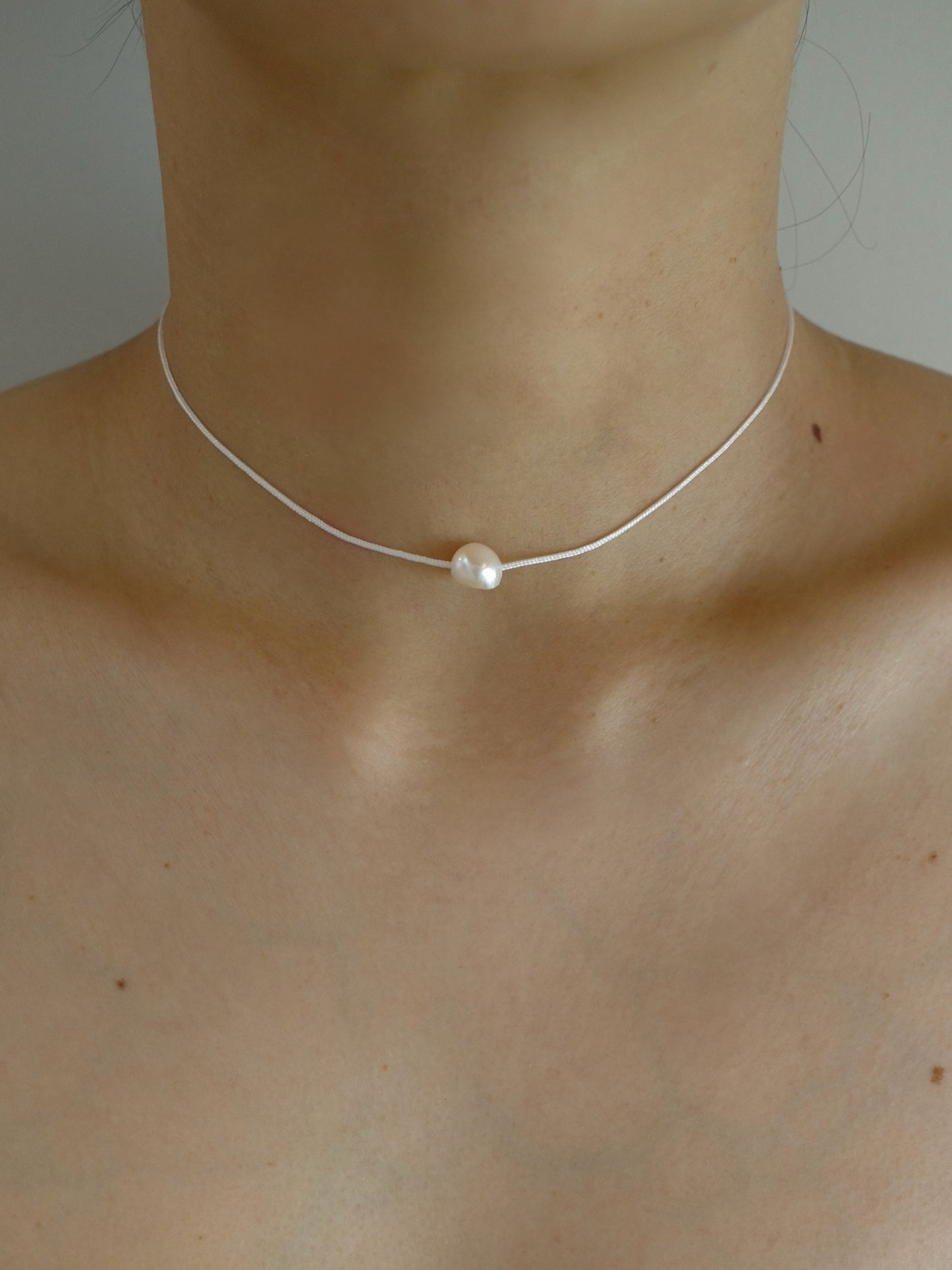 Cord Pearl Necklace (White)