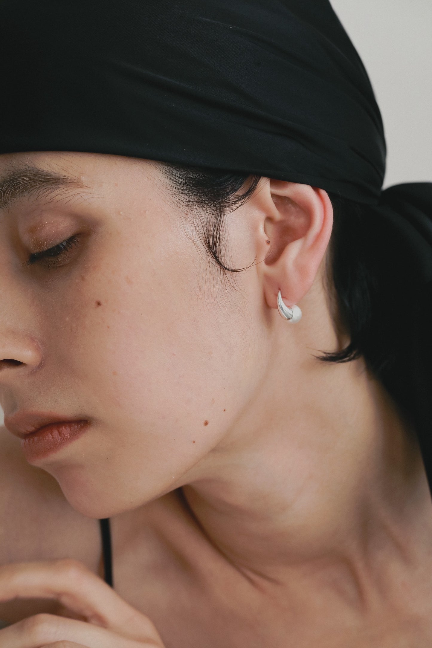 ［silver925］Curve pearl Pierce (Silver)