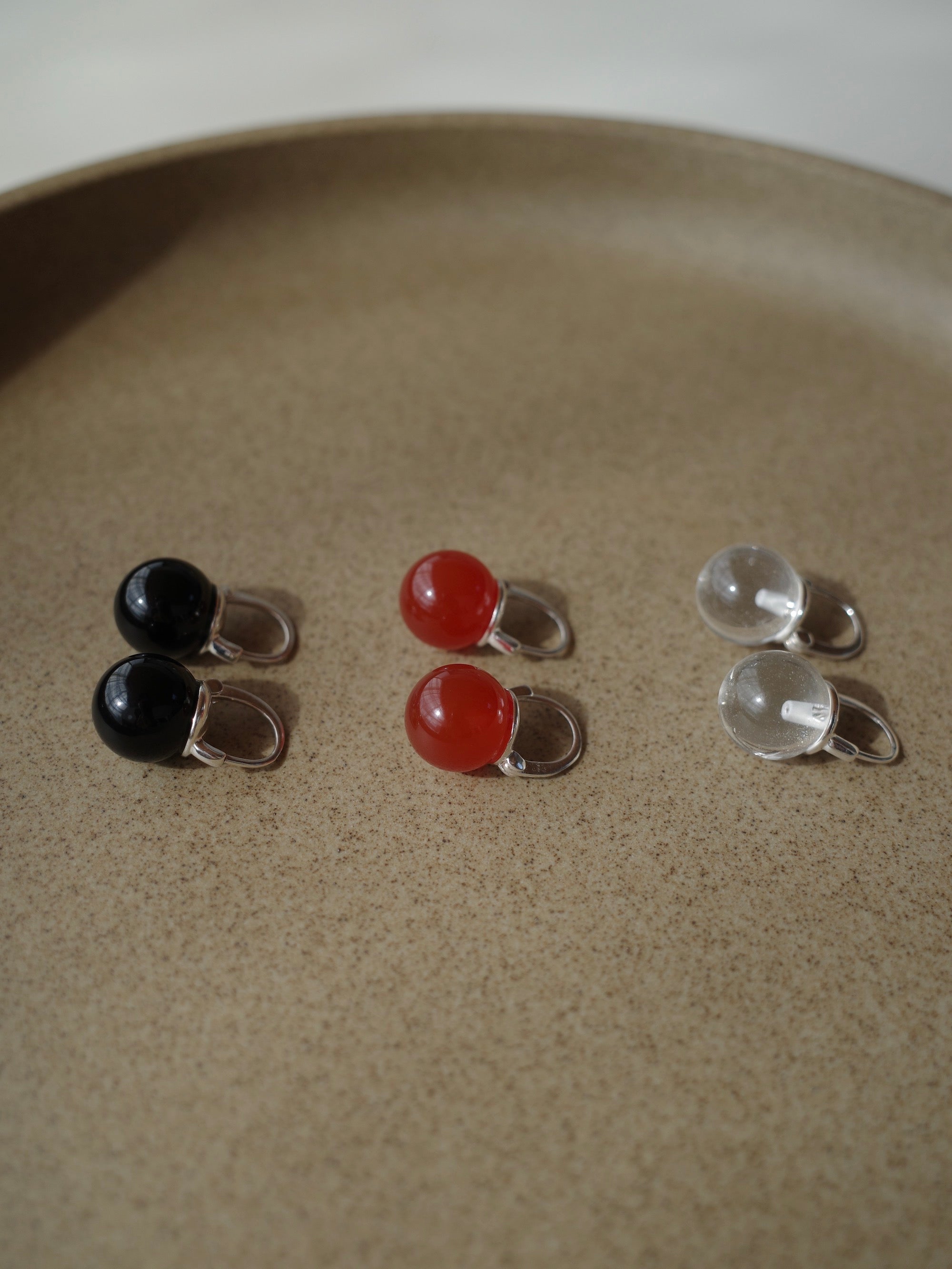 silver925］Color stone Pierce (Black) – TRES