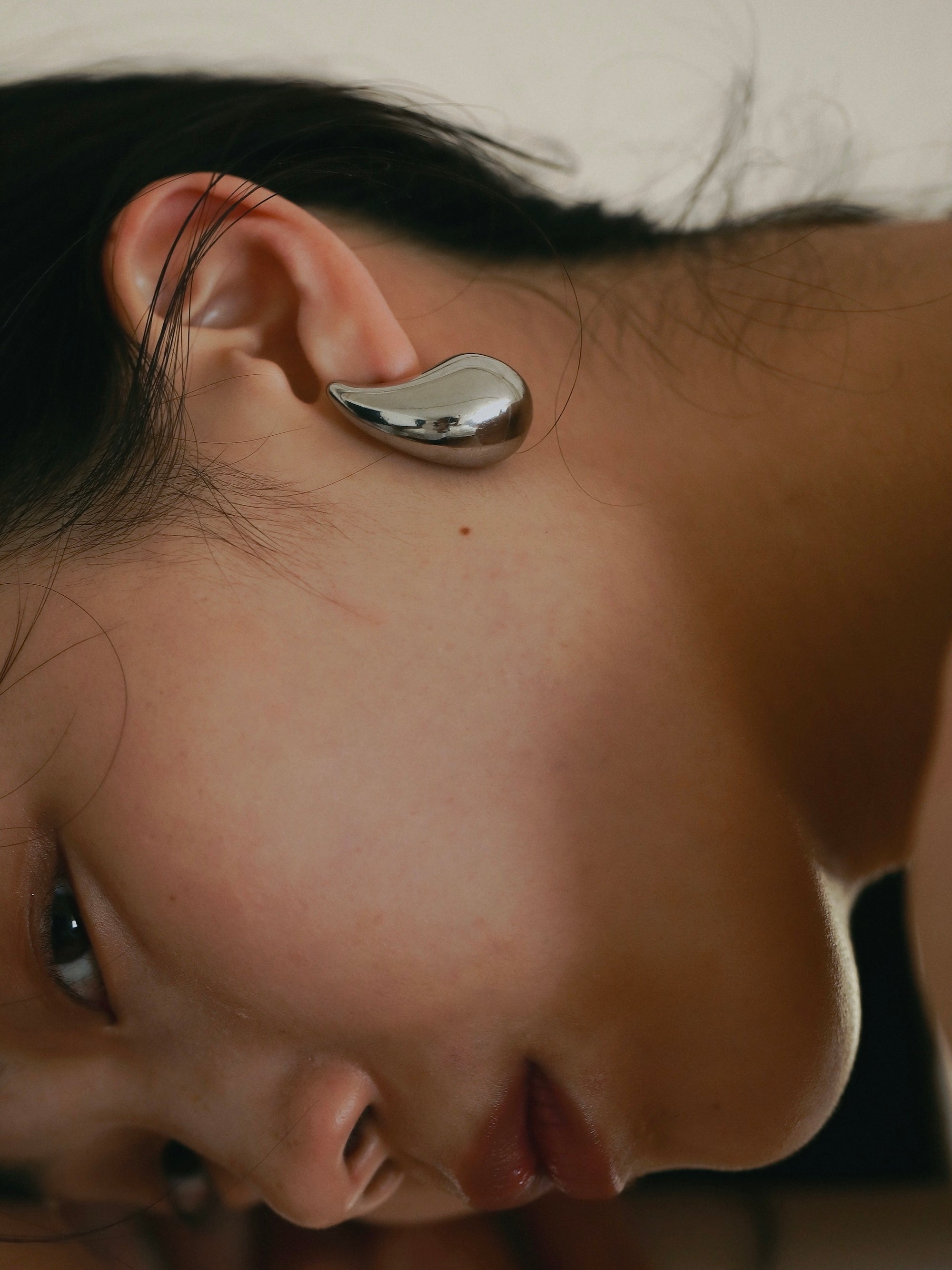 TRES トレス Drop Pierce (Silver) ピアス シルバー 316L］Drop Pierce (Silver) – TRES