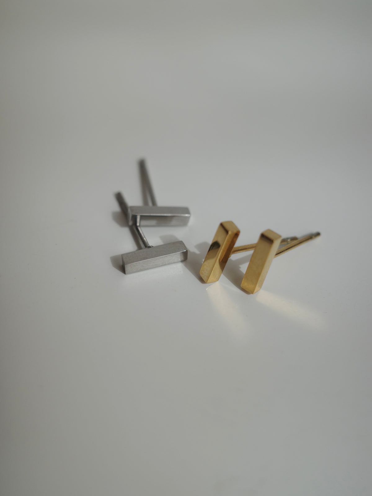 ［316L］Line Pierce (Gold)