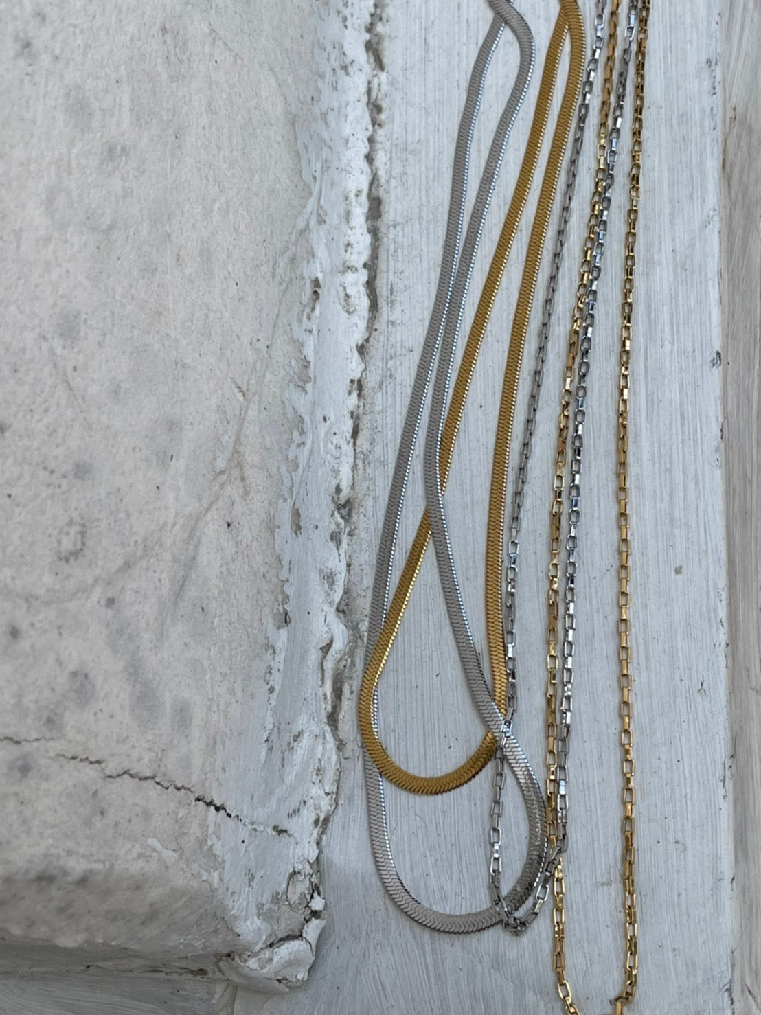 tres ［サージカルステンレス］Wide snake Necklace (Gold) 3